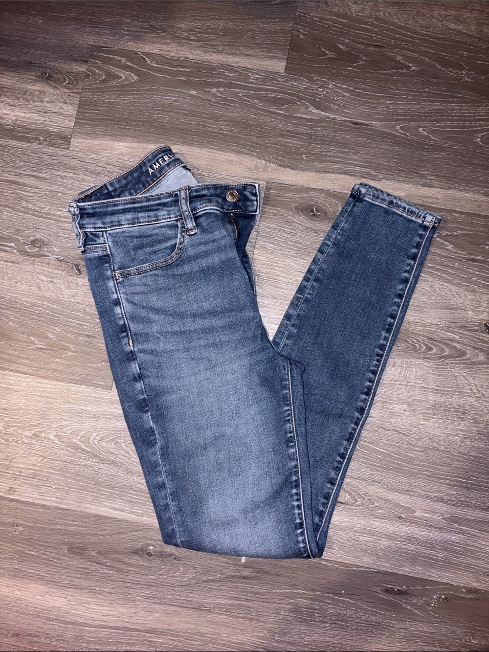 American Eagle Outfitters Women's Skinny Jeans - Medium Blue Wash